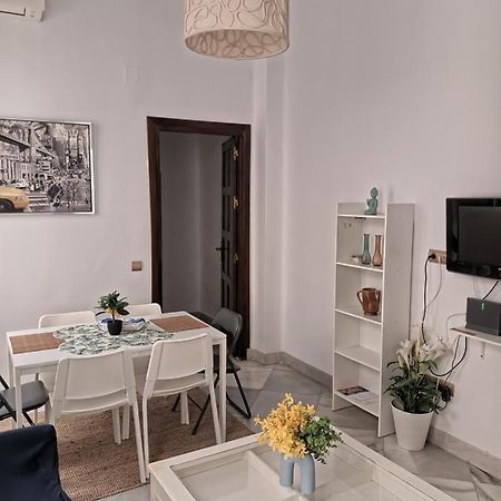 Apartamento En El Centro Historico De Малага Екстериор снимка
